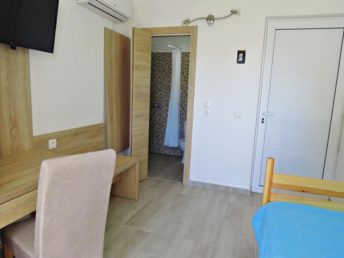 Loukas Beach Rooms Kiotari Luaran gambar