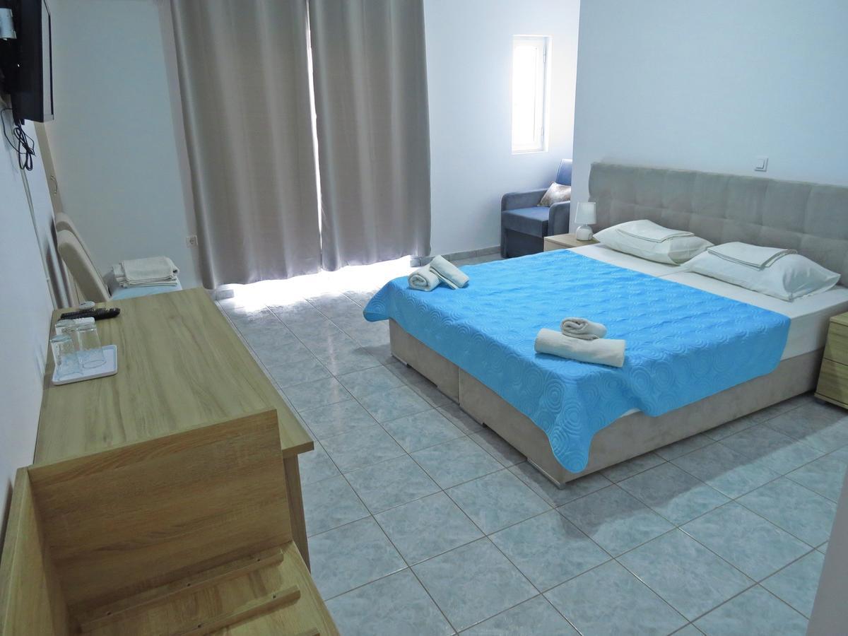Loukas Beach Rooms Kiotari Bilik gambar