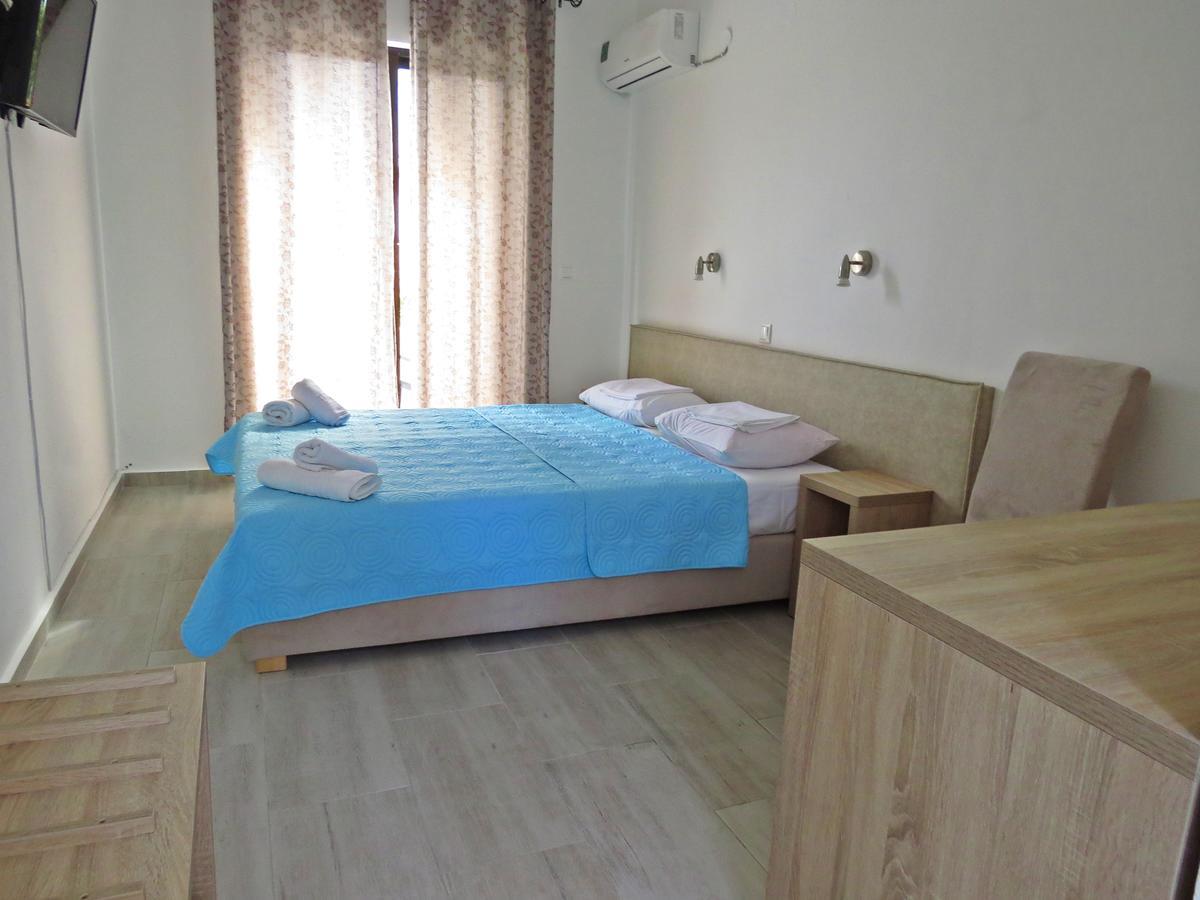Loukas Beach Rooms Kiotari Bilik gambar